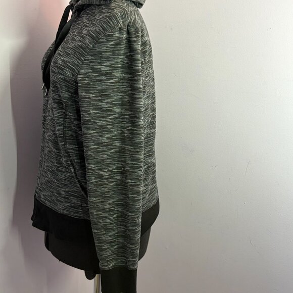 Danskin Hoodie, Size XL - Picture 6 of 11